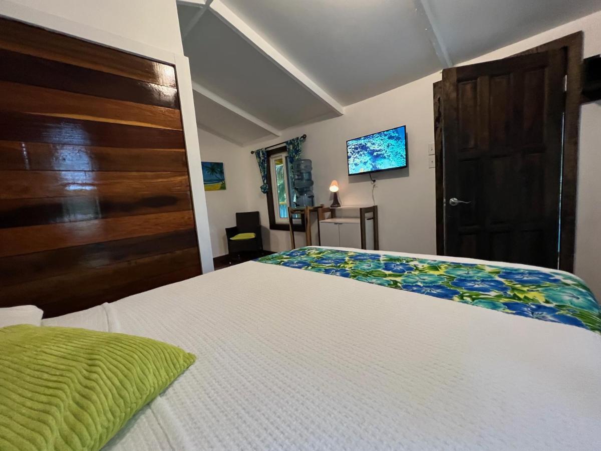 Colinda Cabanas Hotel Caye Caulker Ngoại thất bức ảnh