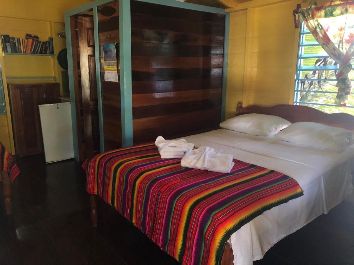 Colinda Cabanas Hotel Caye Caulker Ngoại thất bức ảnh