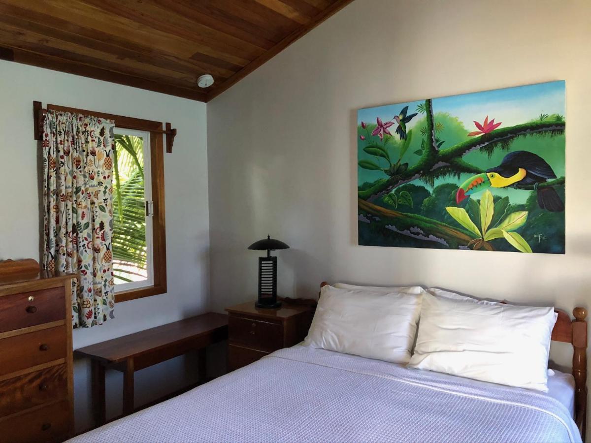 Colinda Cabanas Hotel Caye Caulker Ngoại thất bức ảnh