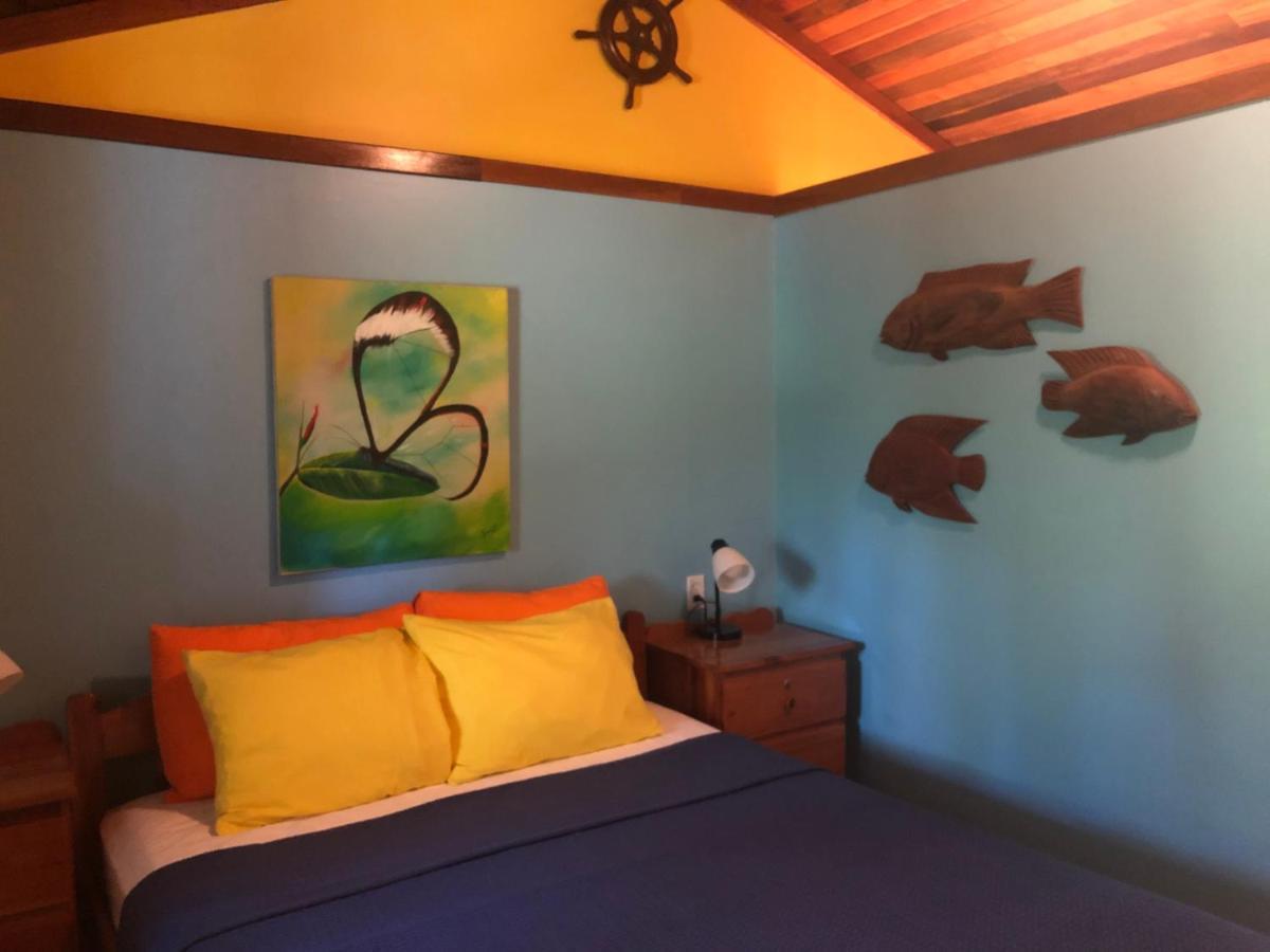 Colinda Cabanas Hotel Caye Caulker Ngoại thất bức ảnh